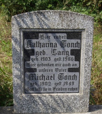 Tonch Michael 1902-1949 Lang Katharina 1903-1986 Grabstein